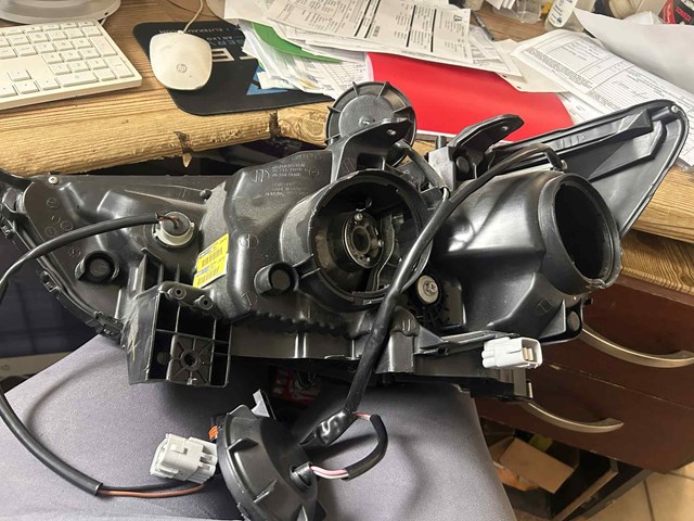 2011-2017 Mitsubishi Outlander Passenger Headlight