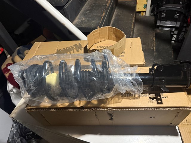 2014 Dodge Avenger Strut Assembly 