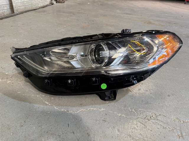 2017-2020 Ford Fusion Headlight (Driver side)