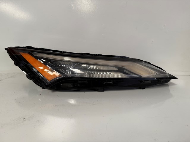 2021 Nissan Rogue Headlight ( Passenger)