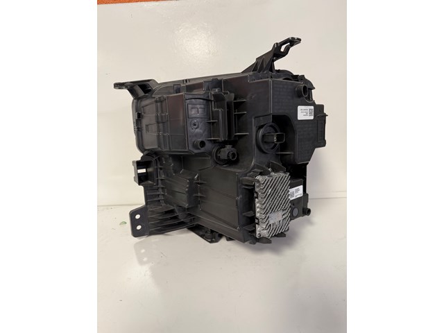 2022 Chevy Silverado 1500 Headlight (passenger)