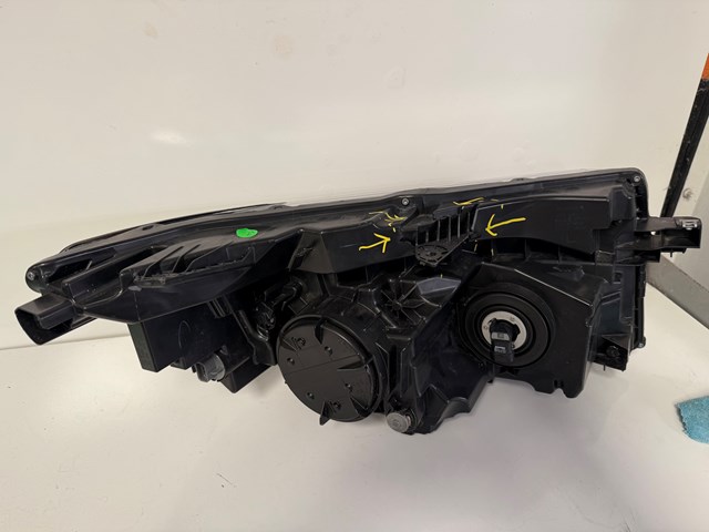 2021 Honda Ridgeline Headlight (driver)