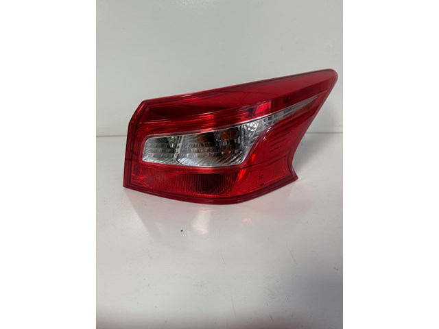 2016 Nissan Sentra Tail Light (passenger)