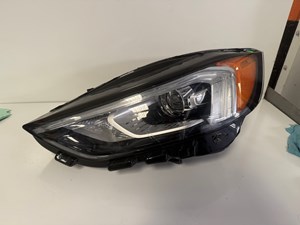 2019 Ford Edge Headlight (driver)