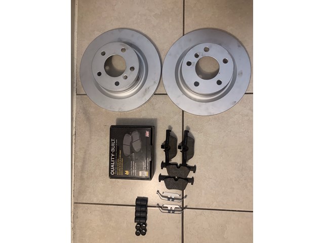 Brand new F30 BMW 328i Rear Brake Rotors & Pads