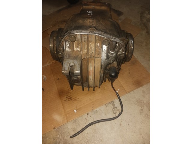 1981 BMW 733i Differential 3.45 LSD 33101208856