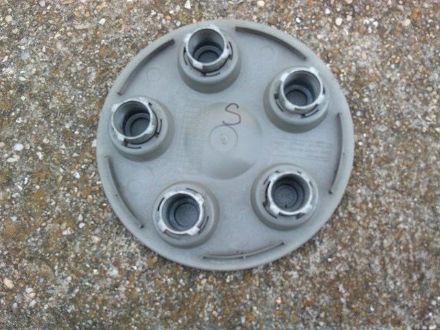 1997 - 2002 Buick Century Regal Silver Wheel Center Cap Hubcap 9593601 Cover S