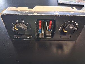 2004 Chevy Silverado 1500 Dash Console Switch