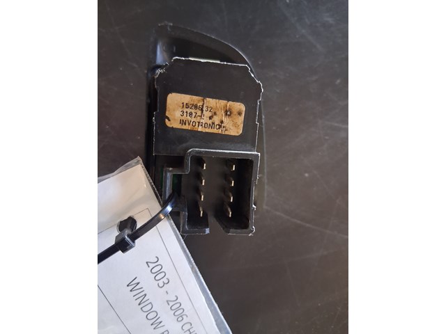 2003 Chevy Tahoe Door Switch