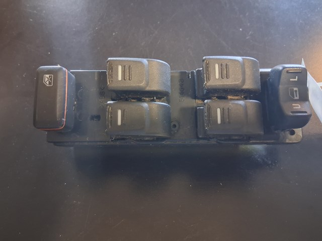 2006 Hummer H3 Door Switch