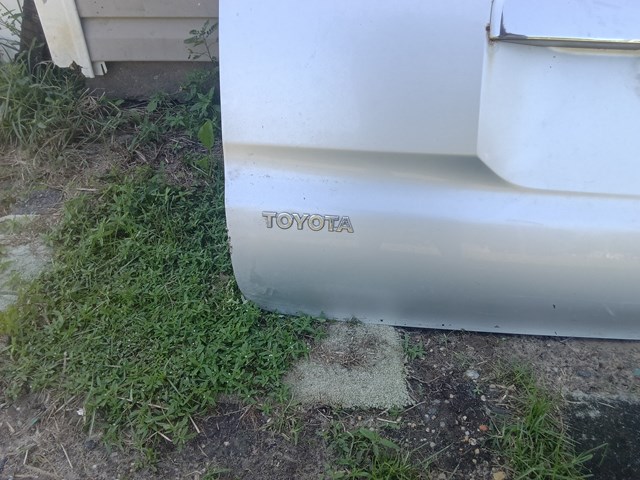 2006 Toyota 4Runner hatchback body part