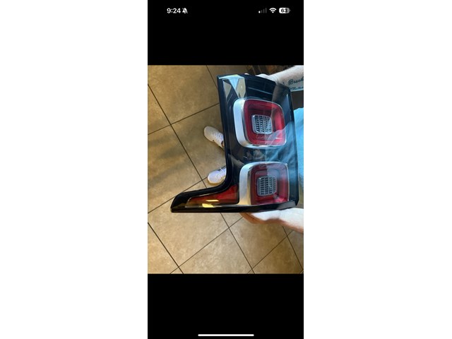 2022 Land Rover Range Rover Tail Light