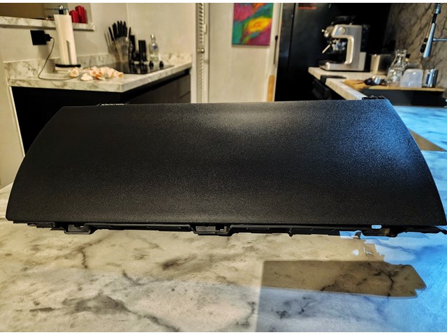 TESLA MODEL 3/Y GLOVEBOX ASSEMBLY WITH USB PORT - LIKE NEW - YEARS: 2017 TO 2023