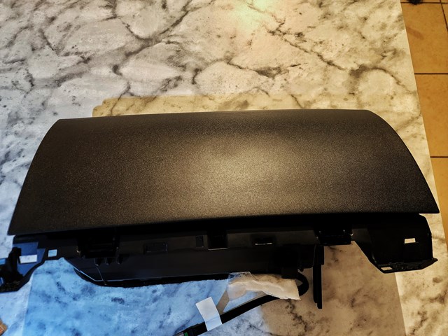 TESLA MODEL 3/Y GLOVEBOX ASSEMBLY WITH USB PORT - LIKE NEW - YEARS: 2017 TO 2023