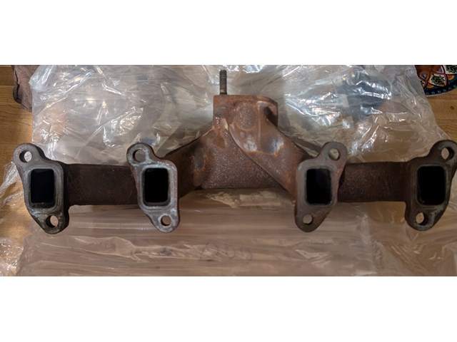 2002 Land Rover Discovery Exhaust Manifold right side