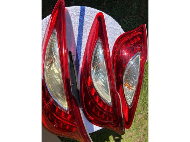 2007 Toyota Solara Tail Light