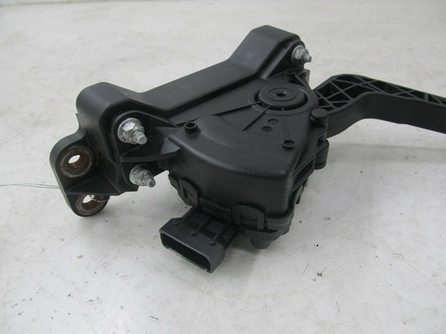 2007-2015 NISSAN XTERRA OEM LEFT FRONT GAS ACCELERATION PEDAL 