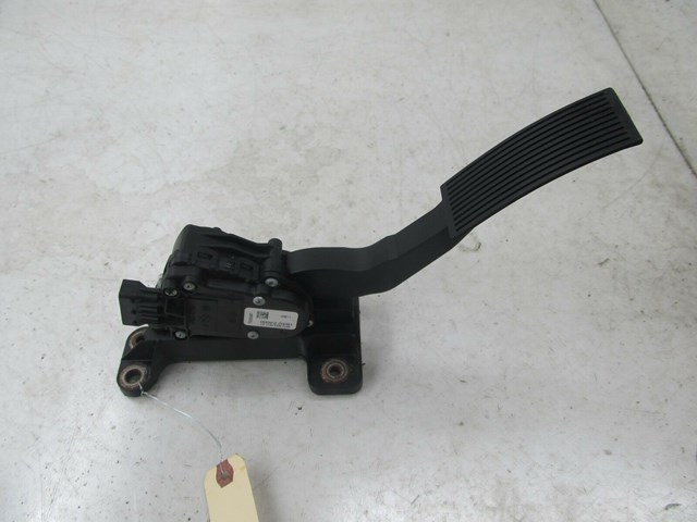 2007-2015 NISSAN XTERRA OEM LEFT FRONT GAS ACCELERATION PEDAL 