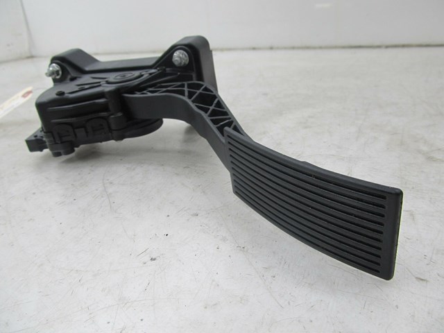 2007-2015 NISSAN XTERRA OEM LEFT FRONT GAS ACCELERATION PEDAL 