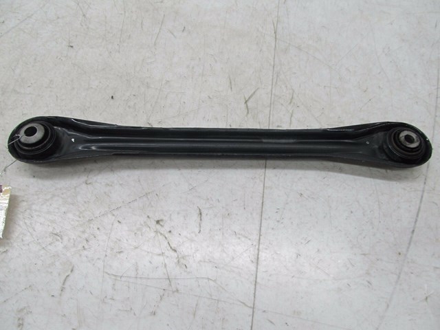 2004-2007 VOLKSWAGEN TOUAREG OEM RIGHT REAR LOWER CONTROL ARM 