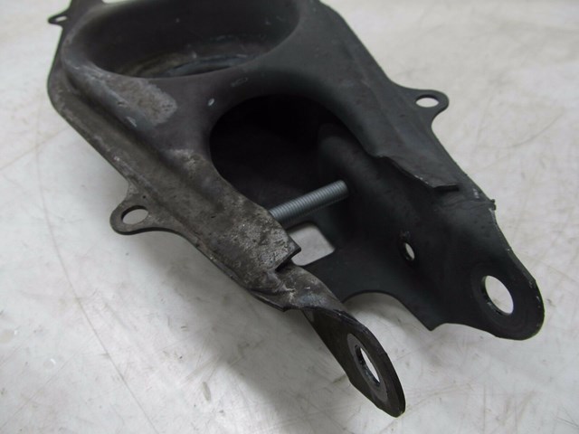 2012-2014 MERCEDES C250 W204 OEM RIGHT REAR LOWER CONTROL ARM 2043503008