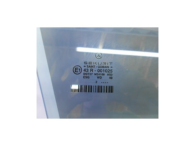 2003-2006 MERCEDES BENZ E500 RIGHT FRONT DOOR GLASS TINTED WINDOW