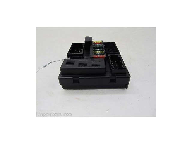 2005-2008 BMW Z4 E86 E85 OEM LEFT FRONT UNDER HOOD FUSE BOX RELAY