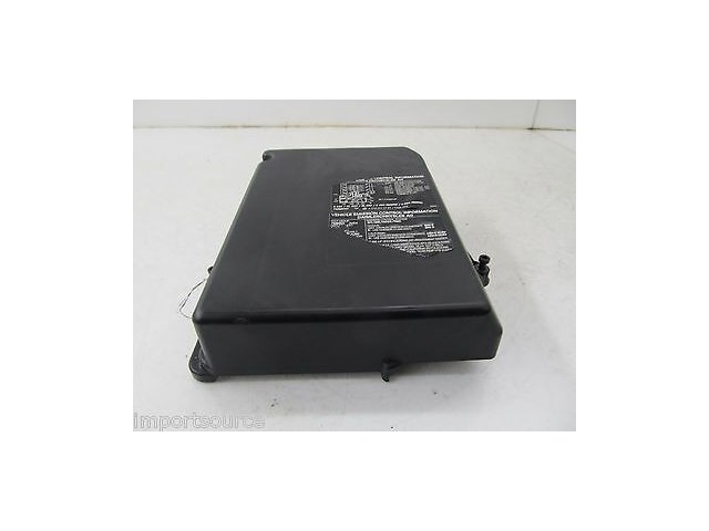 2007-2009 MERCEDES S550 W221 OEM LEFT FRONT UNDER HOOD FUSE BOX COVER 