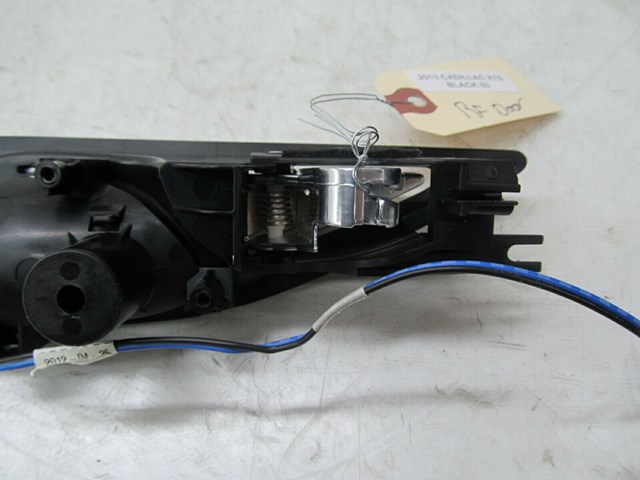 2013-2017 CADILLAC XTS OEM RIGHT FRONT PASSENGER SIDE INTERIOR DOOR HANDLE 