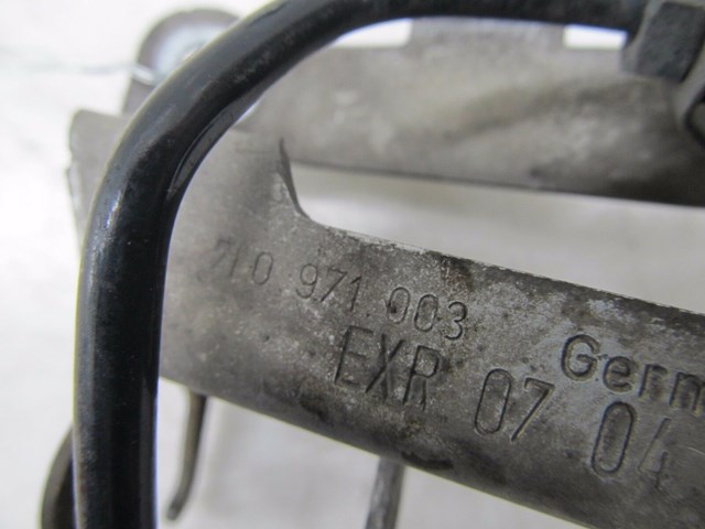 2004-2007 VOLKSWAGEN TOUAREG OEM LEFT FRONT ABS WHEEL SPEED SENSOR BRACKET 