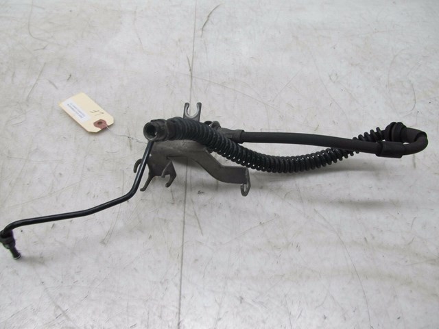 2004-2007 VOLKSWAGEN TOUAREG OEM LEFT FRONT ABS WHEEL SPEED SENSOR BRACKET 