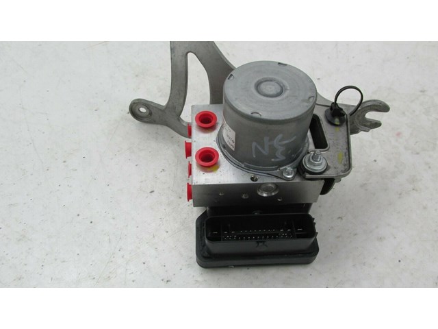 2017-2019 BUICK LACROSSE OEM ANTI LOCK BRAKE PUMP ABS WITH BRACKET 