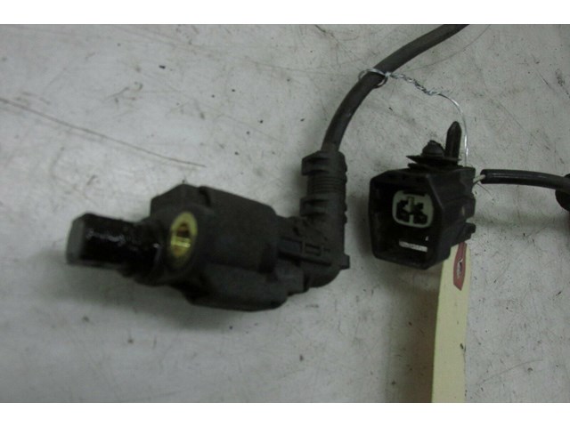 2006-2013 VOLVO C70 T5 OEM RIGHT REAR ABS WHEEL SPEED SENSOR