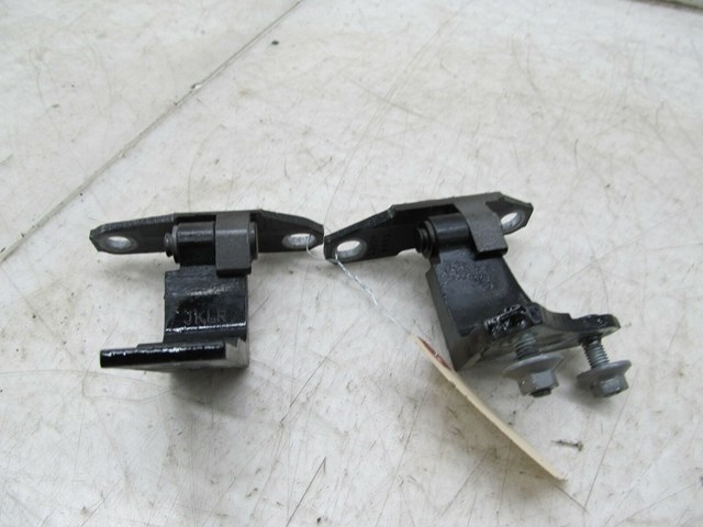 2009-2012 INFINITI FX35 OEM RIGHT REAR DOOR HINGES 