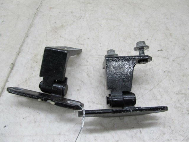 2009-2012 INFINITI FX35 OEM RIGHT REAR DOOR HINGES 