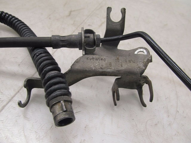 2004-2007 VOLKSWAGEN TOUAREG OEM RIGHT FRONT ABS WHEEL SPEED SENSOR BRACKET 