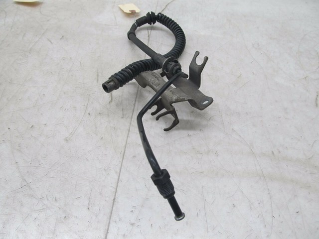 2004-2007 VOLKSWAGEN TOUAREG OEM RIGHT FRONT ABS WHEEL SPEED SENSOR BRACKET 