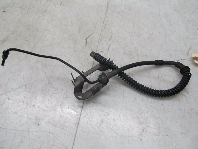 2004-2007 VOLKSWAGEN TOUAREG OEM RIGHT FRONT ABS WHEEL SPEED SENSOR BRACKET 