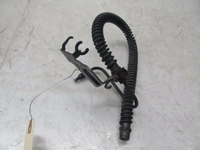 2004-2007 VOLKSWAGEN TOUAREG OEM RIGHT REAR WHEEL SPEED SENSOR BRACKET 