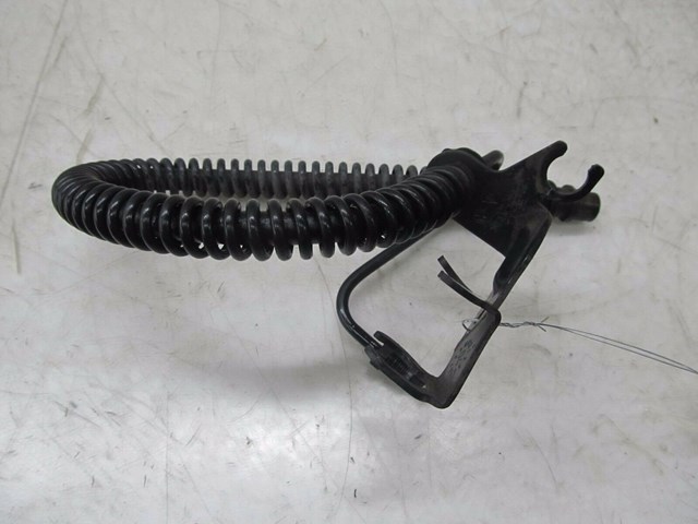 2004-2007 VOLKSWAGEN TOUAREG OEM RIGHT REAR WHEEL SPEED SENSOR BRACKET 