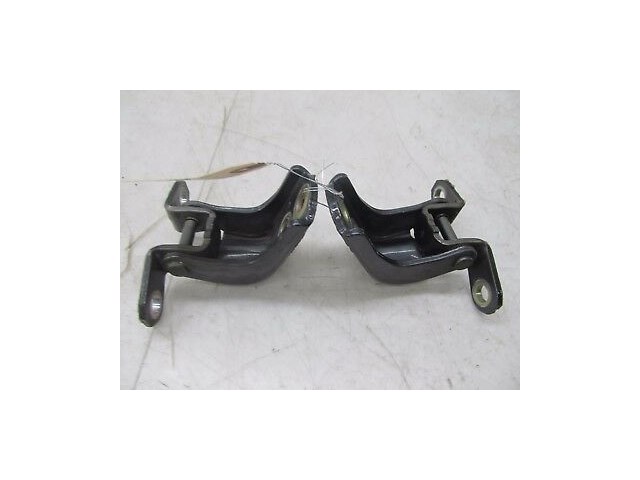 2004-2007 INFINITI QX56 OEM RIGHT REAR DOOR HINGES 