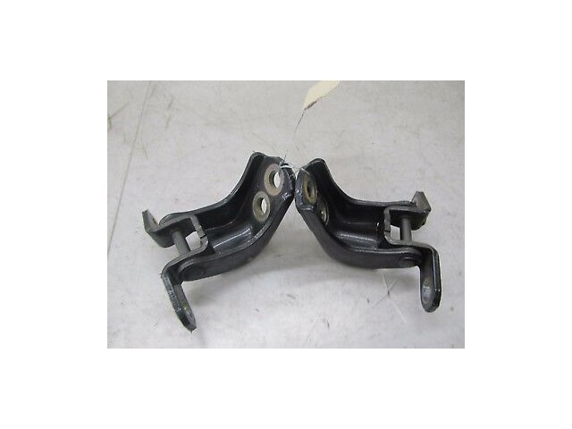 2004-2007 INFINITI QX56 OEM RIGHT REAR DOOR HINGES 