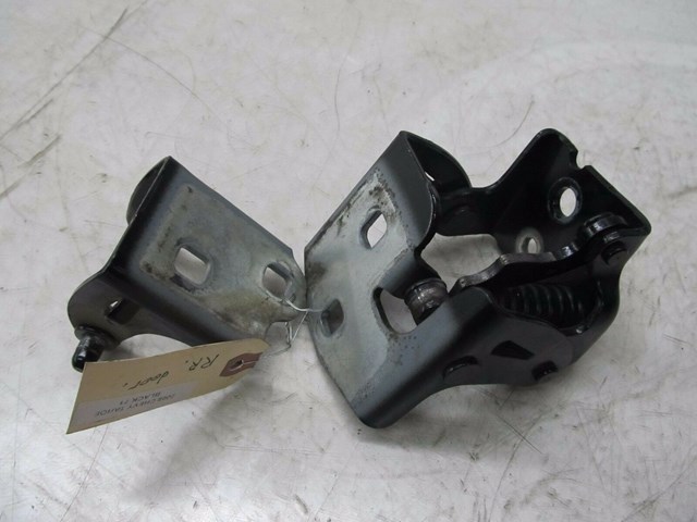 2007-2013 CHEVROLET TAHOE OEM RIGHT REAR DOOR HINGES PAIR (2) 25854397