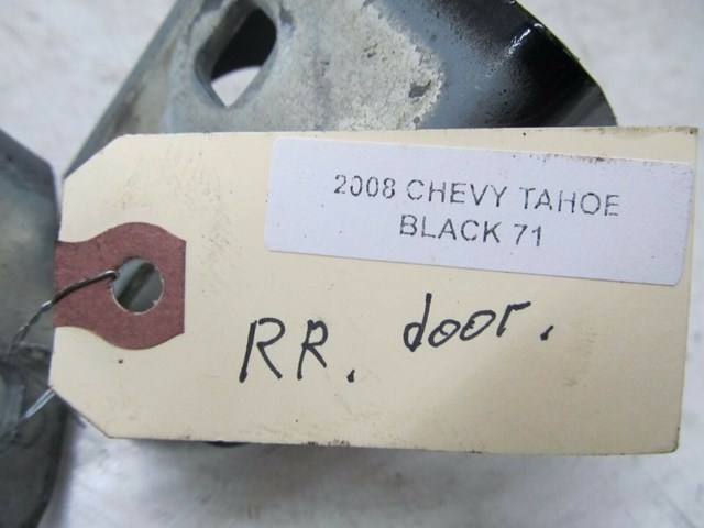 2007-2013 CHEVROLET TAHOE OEM RIGHT REAR DOOR HINGES PAIR (2) 25854397