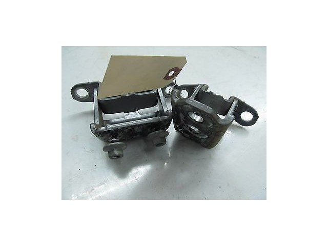 2014-2016 NISSAN VERSA NOTE OEM RIGHT REAR DOOR HINGES