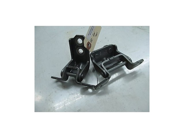 2014-2016 NISSAN VERSA NOTE OEM RIGHT REAR DOOR HINGES