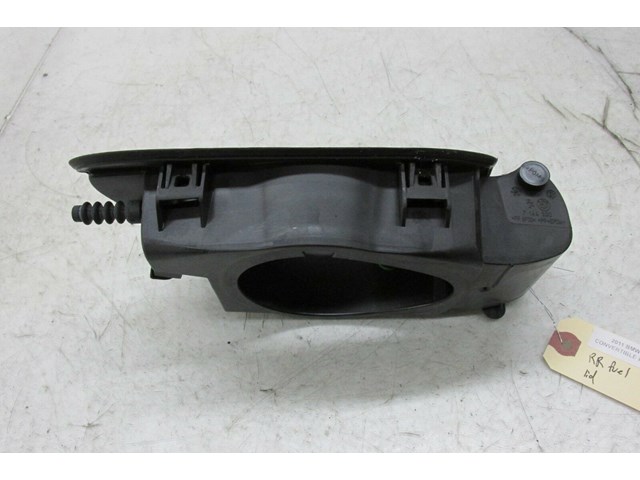  2009-2013 BMW 328i E93 LCI OEM RIGHT REAR FUEL LID DOOR HINGE ASSEMBLY 