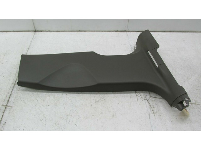 2009-2012 AUDI Q5 8R OEM RIGHT PASSENGER SIDE LOWER B PILLAR TRIM 