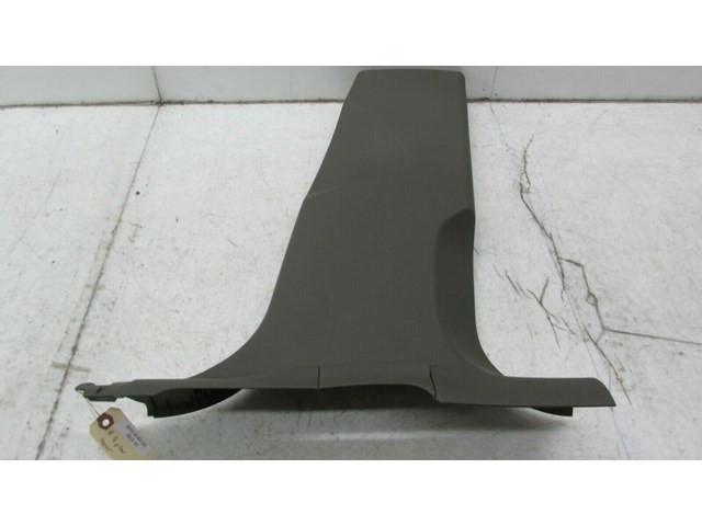 2009-2012 AUDI Q5 8R OEM RIGHT PASSENGER SIDE LOWER B PILLAR TRIM 