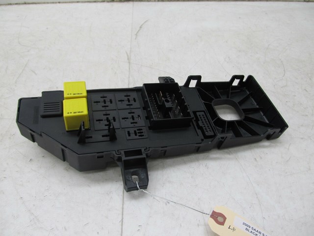  2004-2011 SAAB 9-3 OEM LEFT FRONT DRIVER SIDE RELAY JUNCTION FUSE BOX 